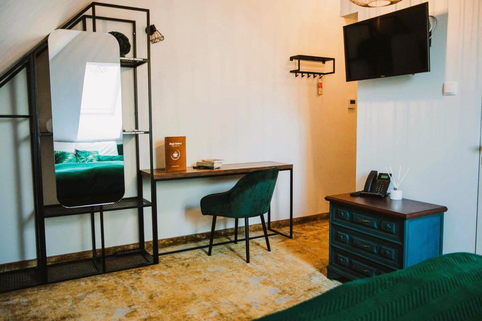 Stacja Kultura Hotel Poniatowa Bagian luar foto